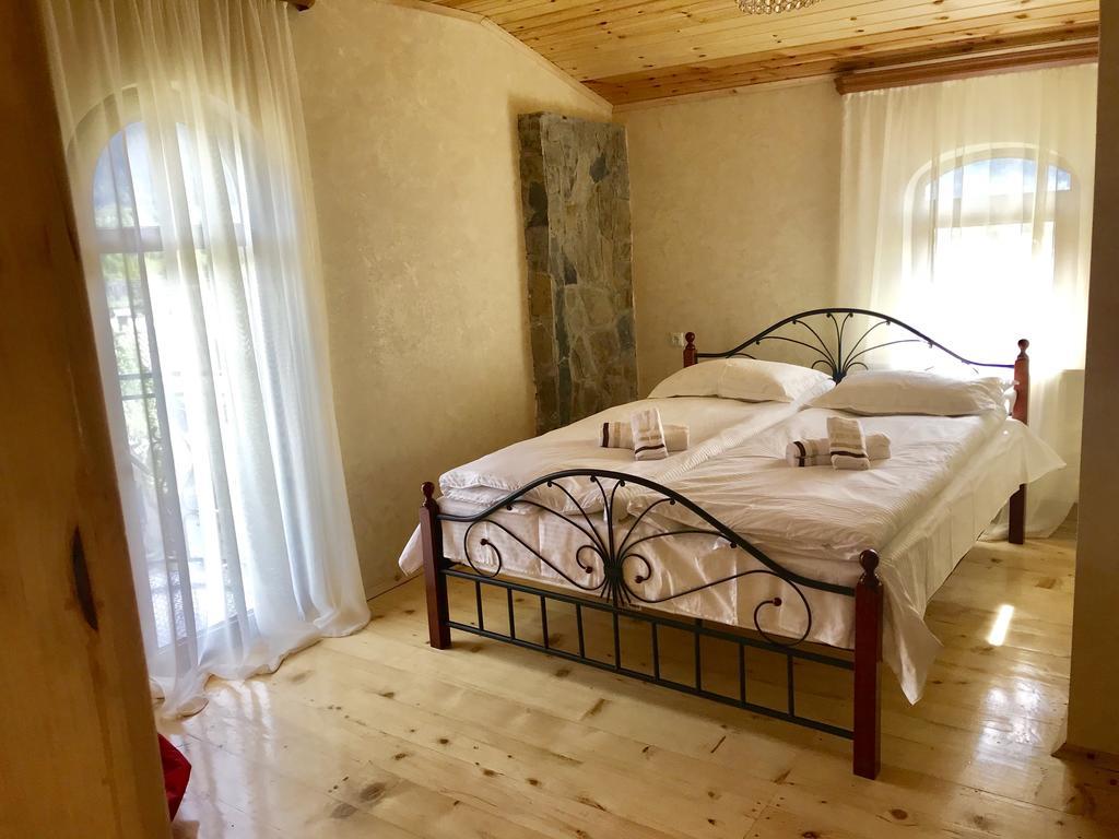 Laghami Guest House メスティア エクステリア 写真